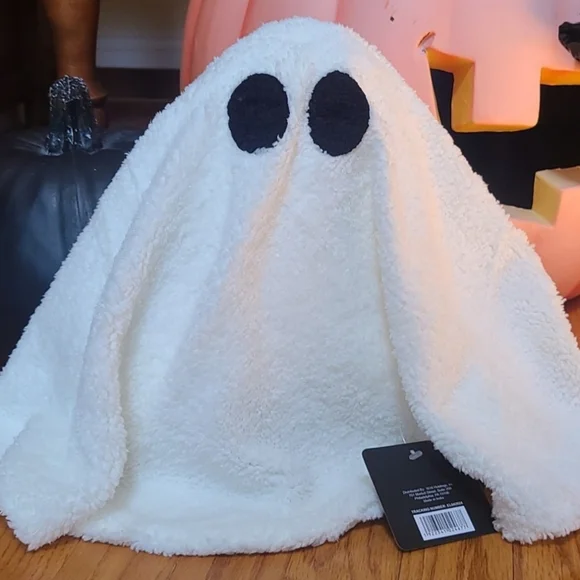 Halloween Sherpa Ghost Pillow NWT - Picture 3 of 3